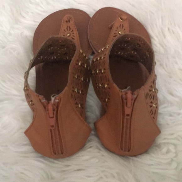 Sandals - Picture 3 of 3